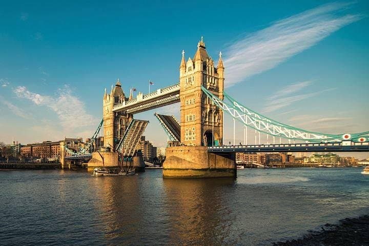 Traslado privativo do porto de East London para Southampton Cruise Terminals