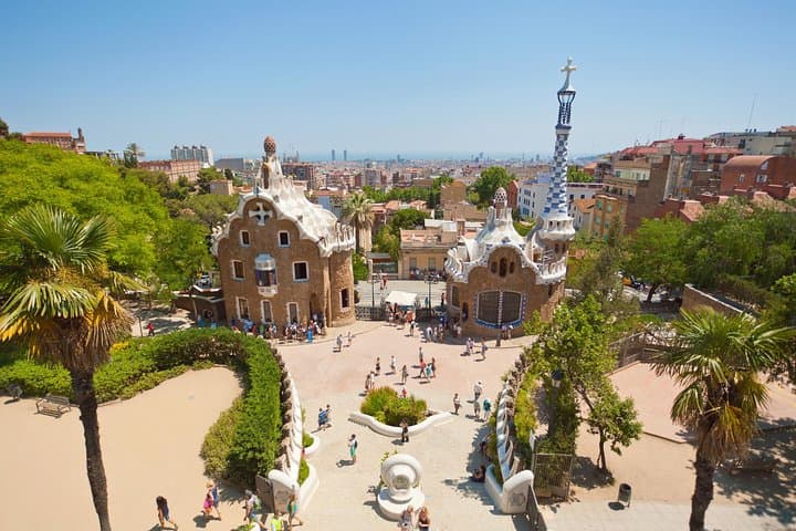 Visita guiada à Sagrada Família e ao Parque Guell com Skip The Line