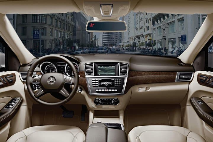 Transfer de Dubai Premium do Aeroporto de Dubai para a área de Dubai Beach