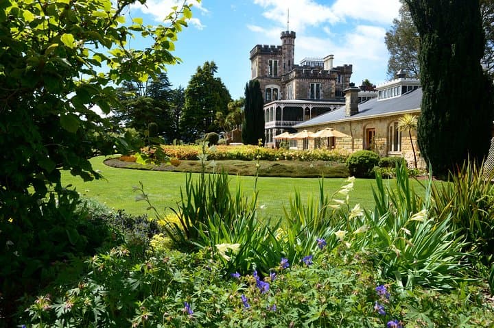 Entrada para o Castelo e os Jardins de Larnach