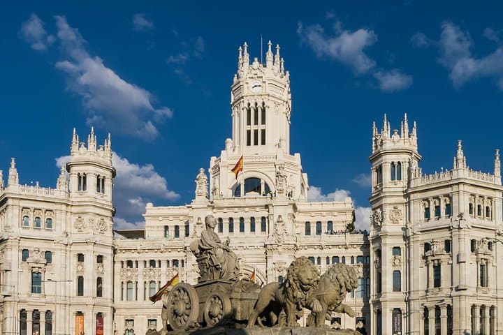 Transfer de carro privado de Lisboa a Madrid com 2 horas para passear