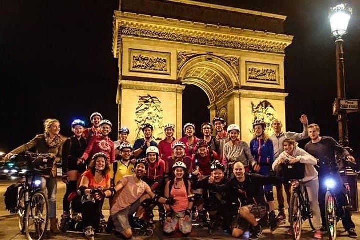 Paris à noite: passeio guiado de bicicleta de 3 horas