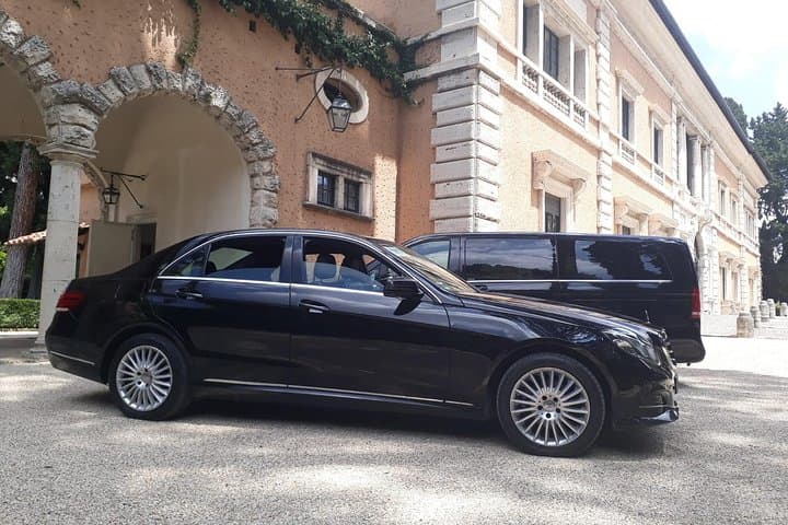 Chegada em Roma: Traslado Privado Contínuo ao Hotel