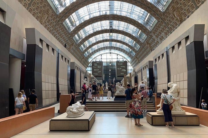 Excursão privada sem fila ao Musee d'Orsay com um guia especializado