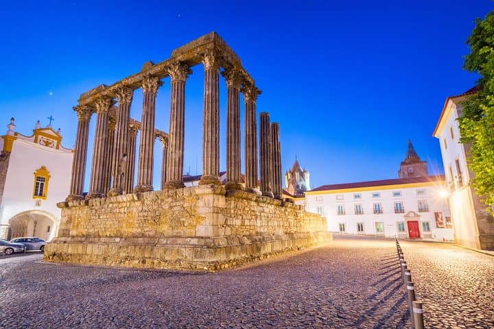 Excursão privada a Évora e Monsaraz saindo de Lisboa