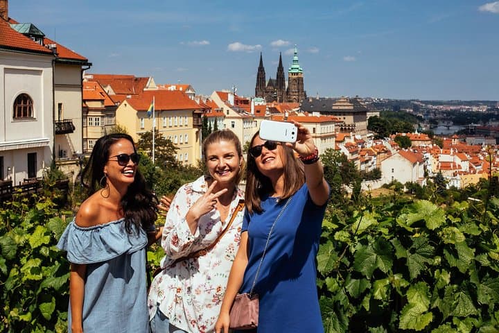 A História de Praga: Excursão Privada ao Castelo de Praga e Distrito do Castelo