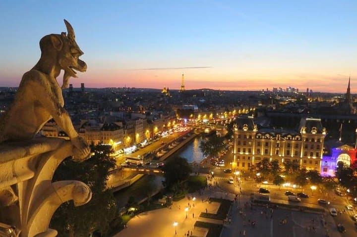 Paris até ao meio da noite