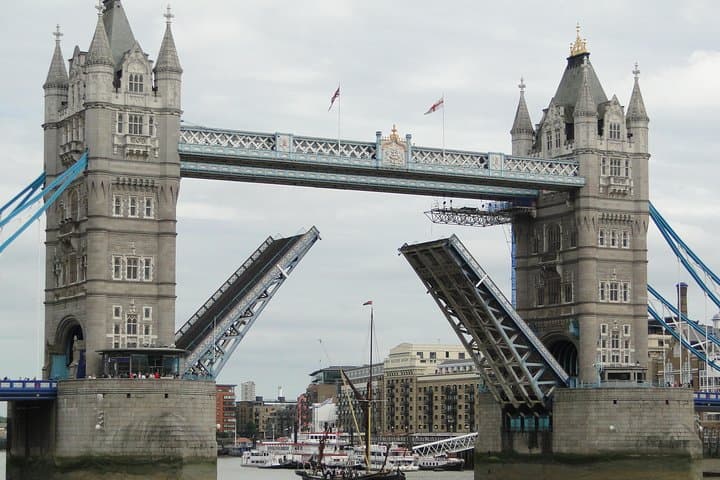 Excursão privada de dia inteiro em Londres a pé e em transporte público