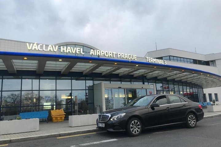 Transferência VIP privada do aeroporto de Praga para o hotel em Praga