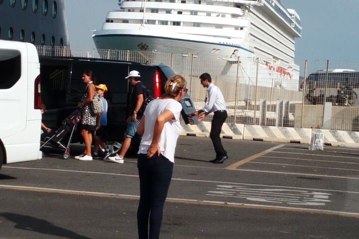 Transferência do Porto de Civitavecchia para Roma com excursão de 3 horas por Roma