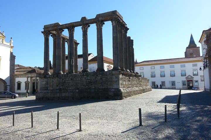 Tour de Évora