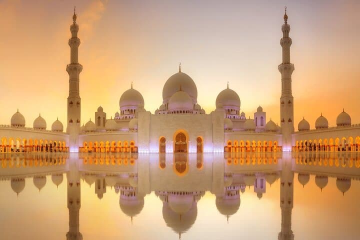 Maravilhas Culturais: Visita à cidade de Abu Dhabi e Louvre de Abu Dhabi