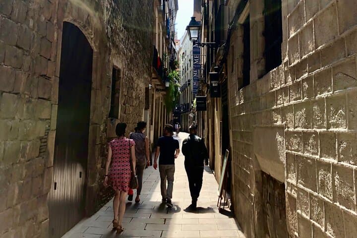 Explore as ruas escondidas de Barcelona com um morador
