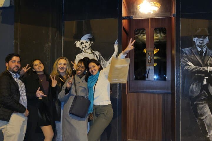 Paris Speakeasy: Uma noite para conhecer, conectar-se e explorar bares secretos.
