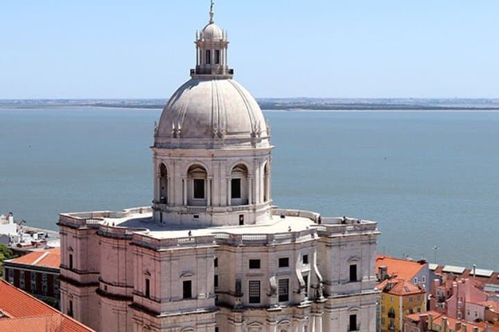 Excursão inesquecível de 3 horas pela cidade de Lisboa com Tuk Tuk