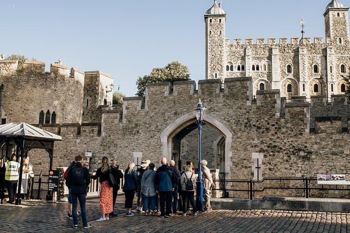 Hotéis perto de Tower of London, Crown Jewels & Thames River Cruise
