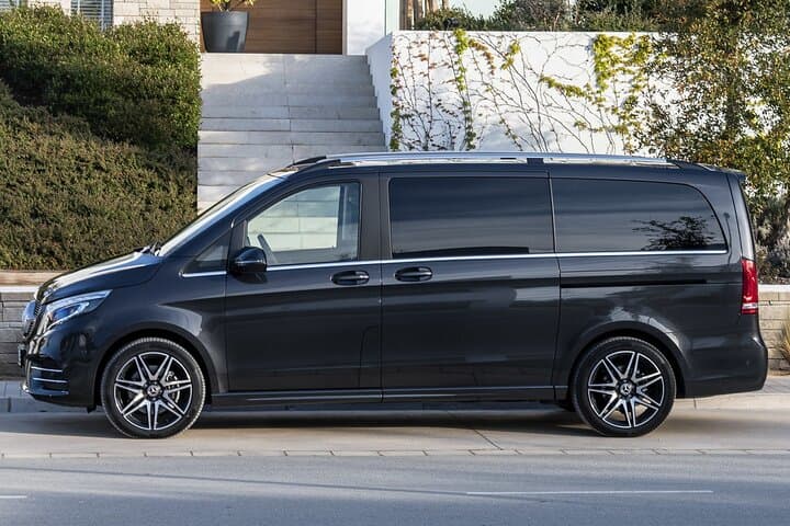 Transfer Private : Aeroporto de Madrid MAD para Madrid por Luxury Van