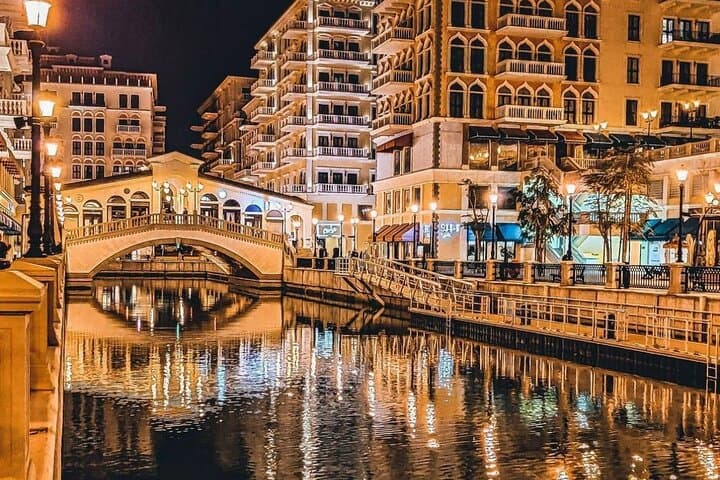 City tour noturno de trânsito privado em Doha saindo do aeroporto de Doha