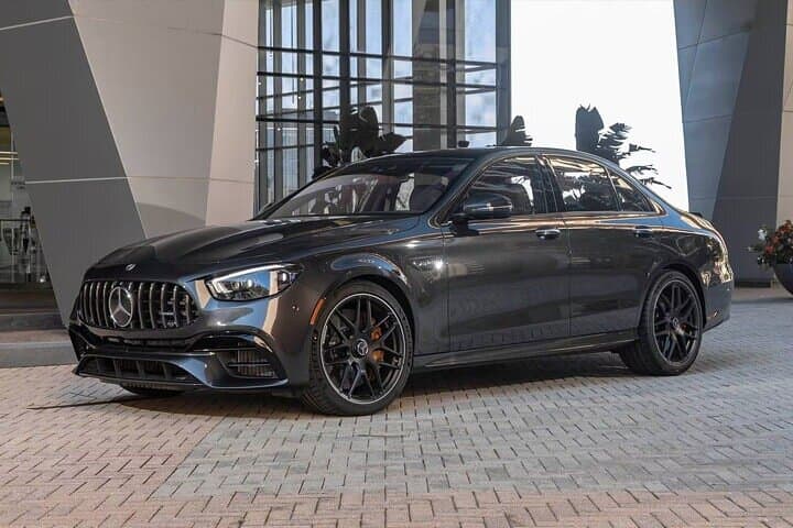 Chegada em Sedan Particular do Aeroporto de Milão Malpensa para Milão