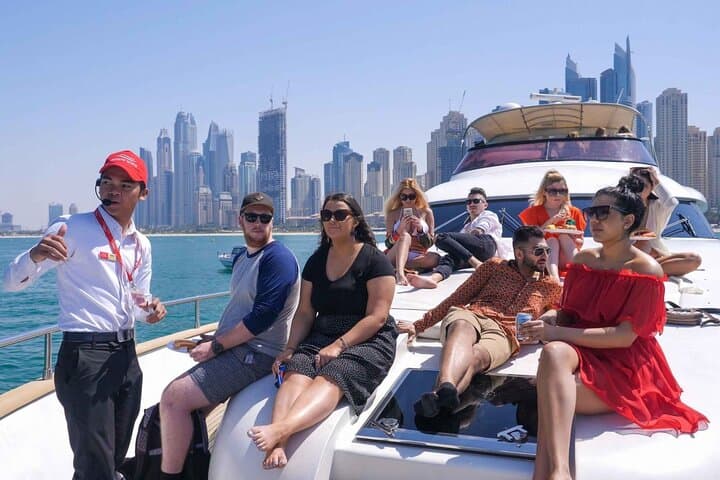 Dubai Luxury Sharing Yacht Tour em Dubai