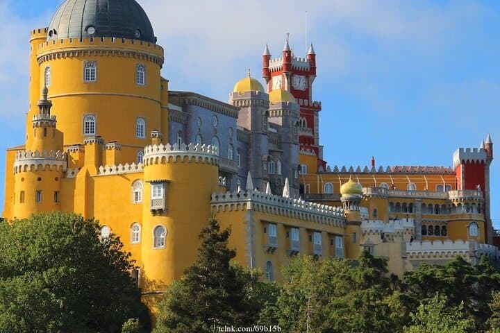 Descubra o Palácio da Pena: viagem privada de um dia a Sintra saindo de Lisboa