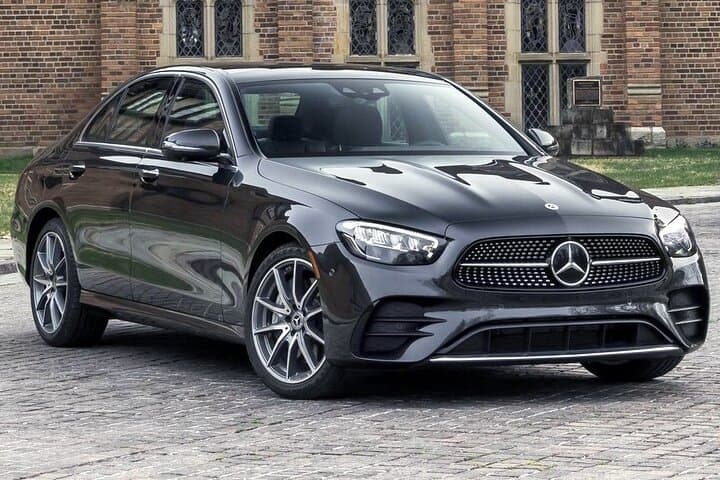 Transferência do aeroporto: Aeroporto de Praga PRG para Praga em carro executivo