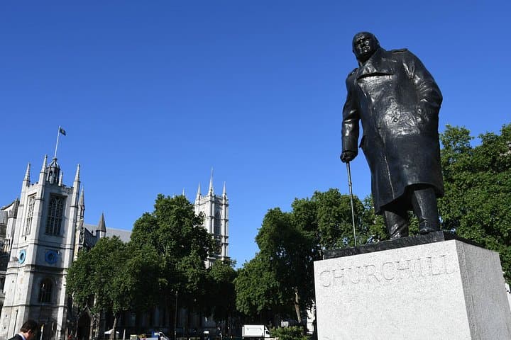 Excursão pelos principais pontos turísticos de táxi de Londres e entrada nas salas de guerra de Churchill