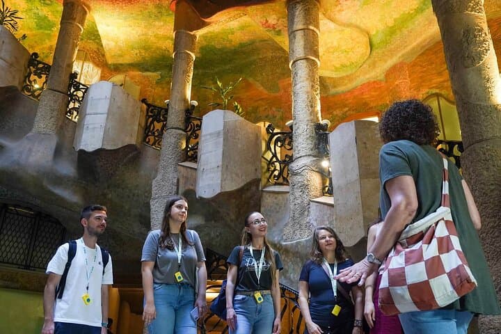 Tour guiado por Gaudí: Hotéis em La Pedrera & Casa Vicens