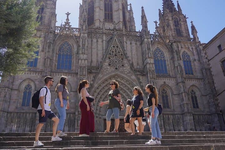 Barcelona Highlights Tour guiado com Monjuic Cable Car