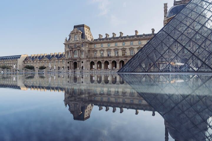 Visita guiada às obras-primas do Museu do Louvre com acesso