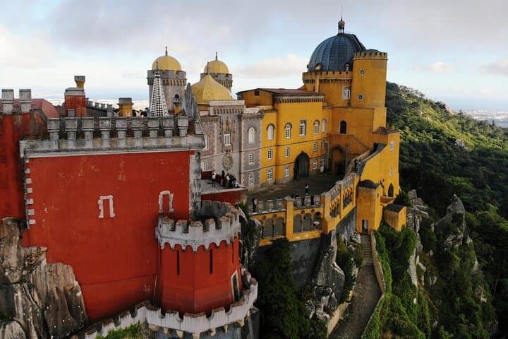 De Lisboa: As jóias históricas e naturais de Sintra