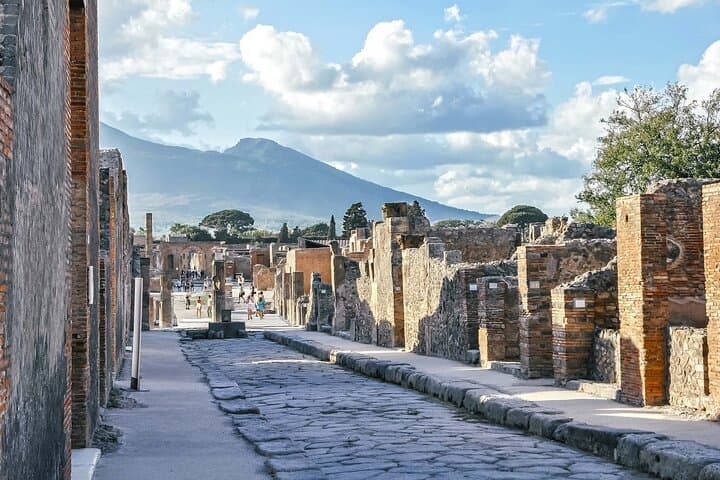 Ruínas de Pompeia e Costa Amalfi: Excursão de um dia em Ravello e Vietri