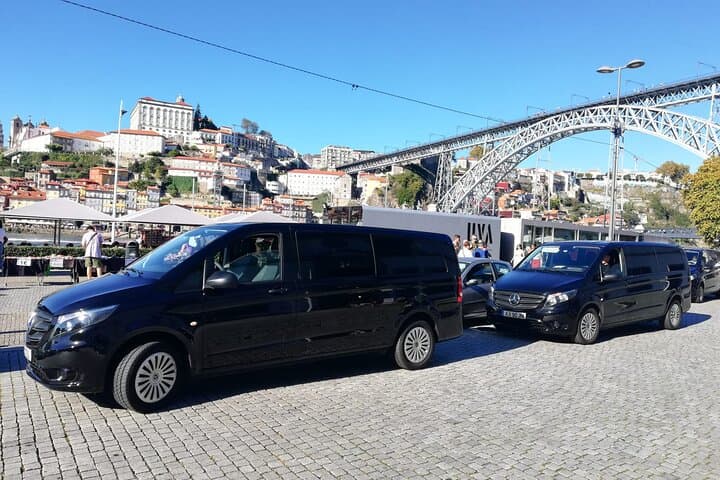 Transferência privada de Porto Airport para Porto
