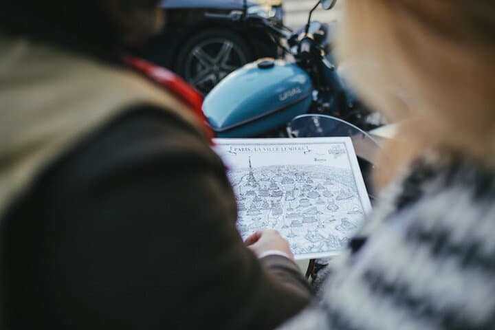 Paris Vintage Sidecar Tour – Emily em Paris destaques