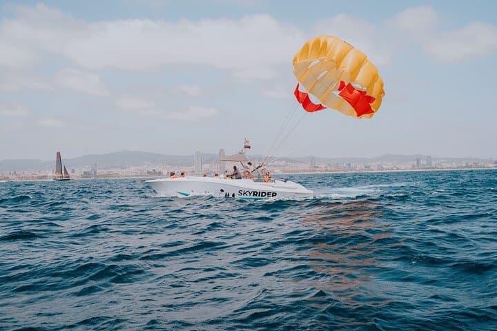 Parasailing em Barcelona