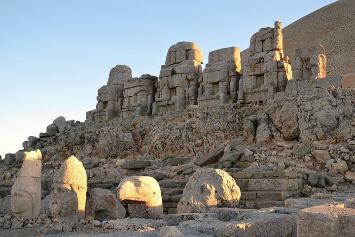 Nemrut Dağı Fast-Track Ticket: Skip the Line, Mt. Nemrut!