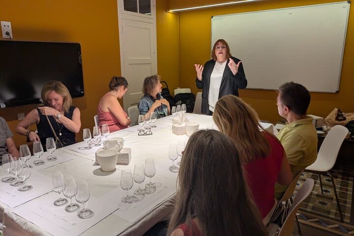 Experiência de vinho e fragrância em Barcelona