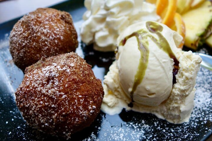 Excursão de comida e cultura em Berlim: Alemão e clássicos de Berlim