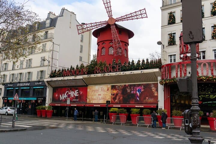 Paris Highlights Tour em Montmartre, Louvre, Notre-Dame e mais