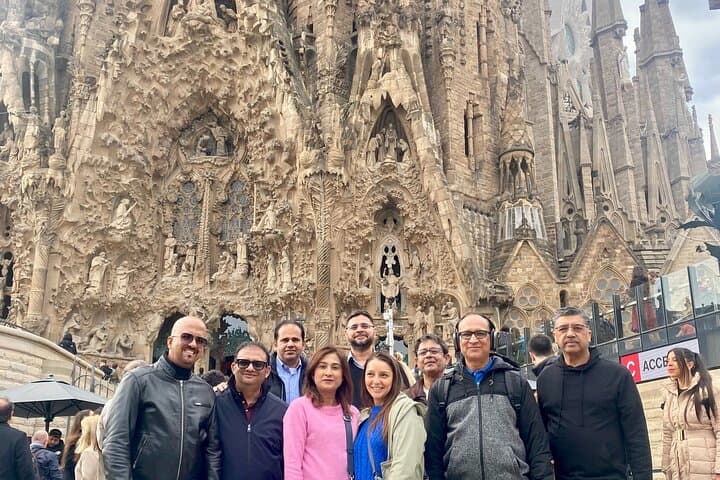 Gaudi & Sagrada Família para pequenos grupos Visita guiada com ingressos