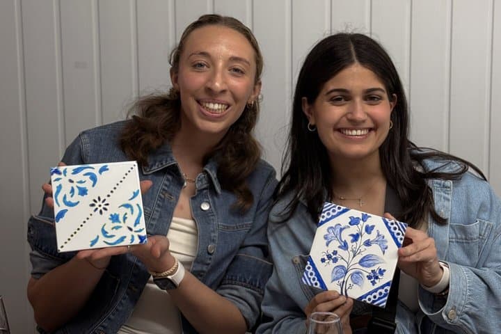 Porto : Tile Painting Workshop com Vinho do Porto (Sé do Porto)