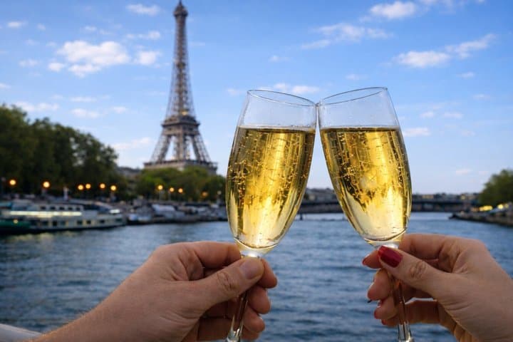 Noite Champagne Rio Sena Cruzeiro Sightseeing em Paris