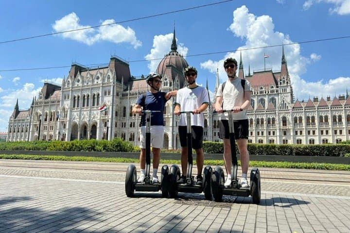Budapest Live Guided City Segway Tours em Budapeste