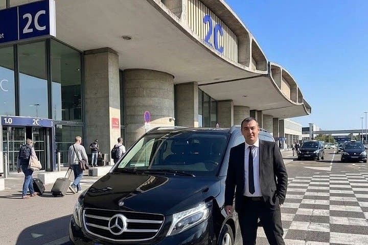 Transfer do Aeroporto de Paris CDG para ou de Paris Cidade e Disneyland