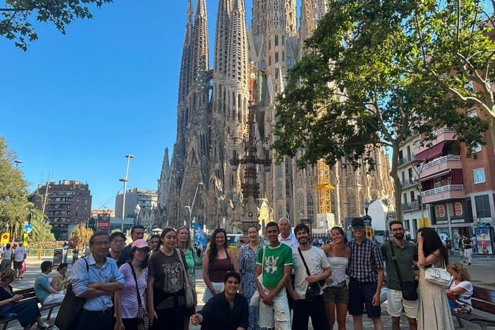 Visita guiada da Sagrada Família com upgrade opcional das torres de Gaudí
