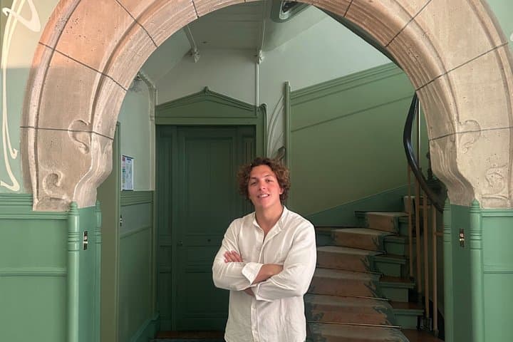 De Paris Movimentada a Paris Tranquila: Um Passeio de Tarde com um Local