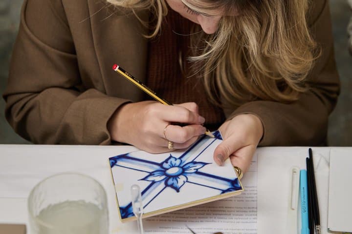 Porto : Tile Painting Workshop com Vinho do Porto (Sé do Porto)