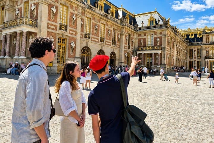 Palácio de Versalhes e Jardim Tour de Minivan de Paris com Bilhete