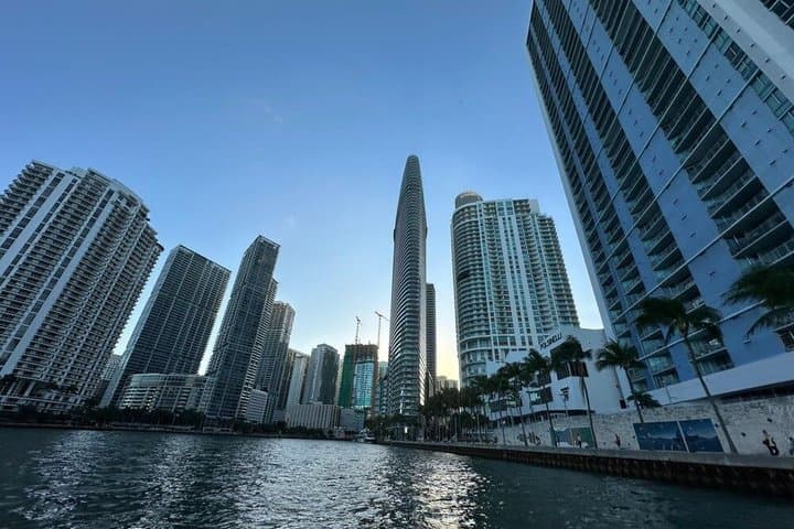 Miami River Sightseeing Cruise Miami Skyline e Arquitetura