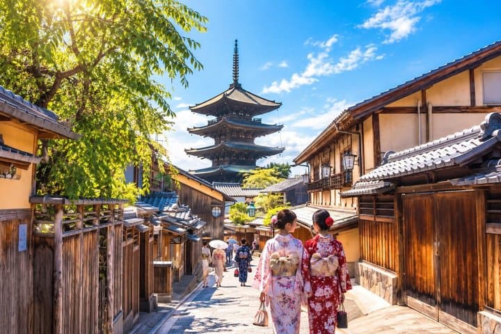 De Osaka a Quioto para um Dia de Cultura e História